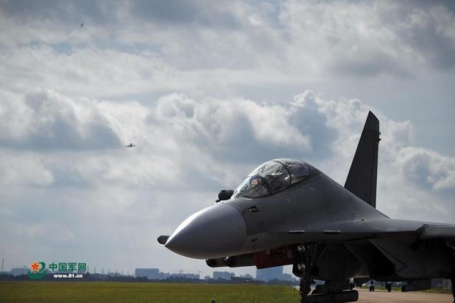 中国空军基地图片大全，历史与现代的壮丽交织，中国空军基地图片集锦，历史与现代的壮丽融合