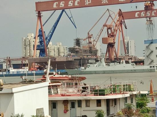 揭秘中国海军新力量，075型两栖攻击舰第三艘，揭秘，中国海军新力量——第三艘075型两栖攻击舰亮相
