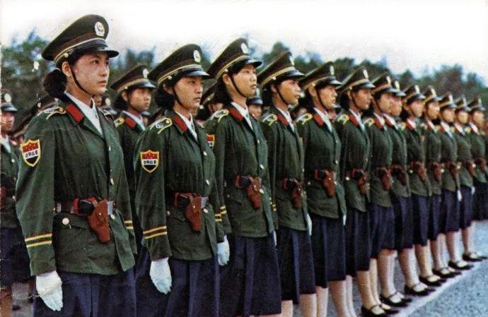 武警历代军装，历史的见证与时代的印记，武警历代军装，历史的见证与时代的烙印