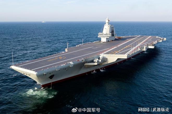 中国海军的骄傲，115舰与116舰同框，中国海军双舰荣耀，115舰与116舰并肩风采