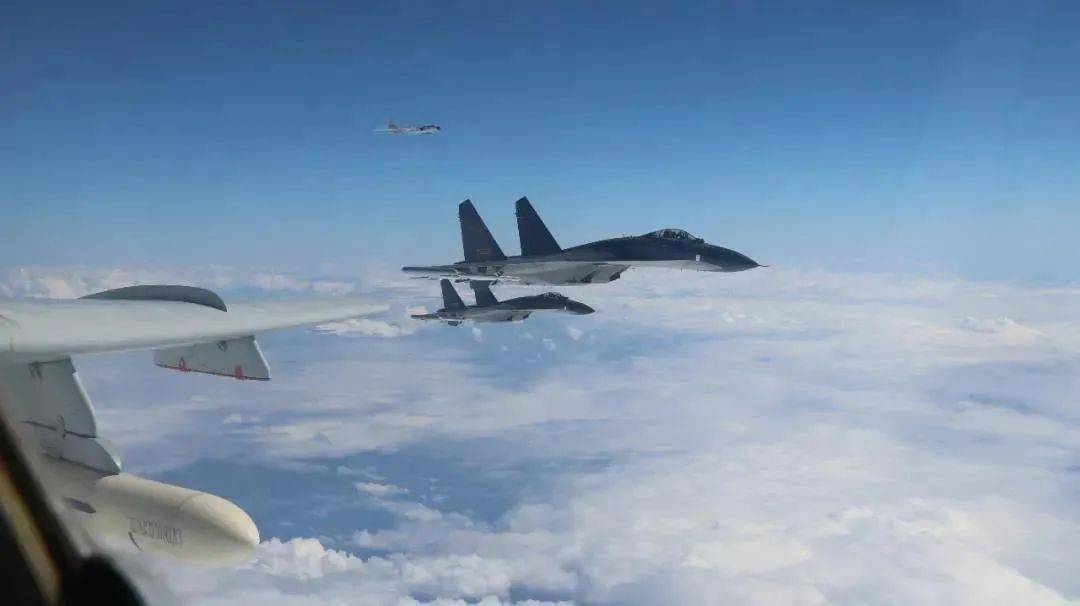 中国空军航空大学与战斗机，探索蓝天力量的核心之源，中国空军航空大学与战斗机，蓝天力量的核心之源探索