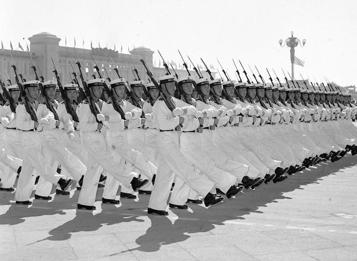 大典阅兵，一师之威，四队之风采，大典阅兵，一师展威，四队显风采