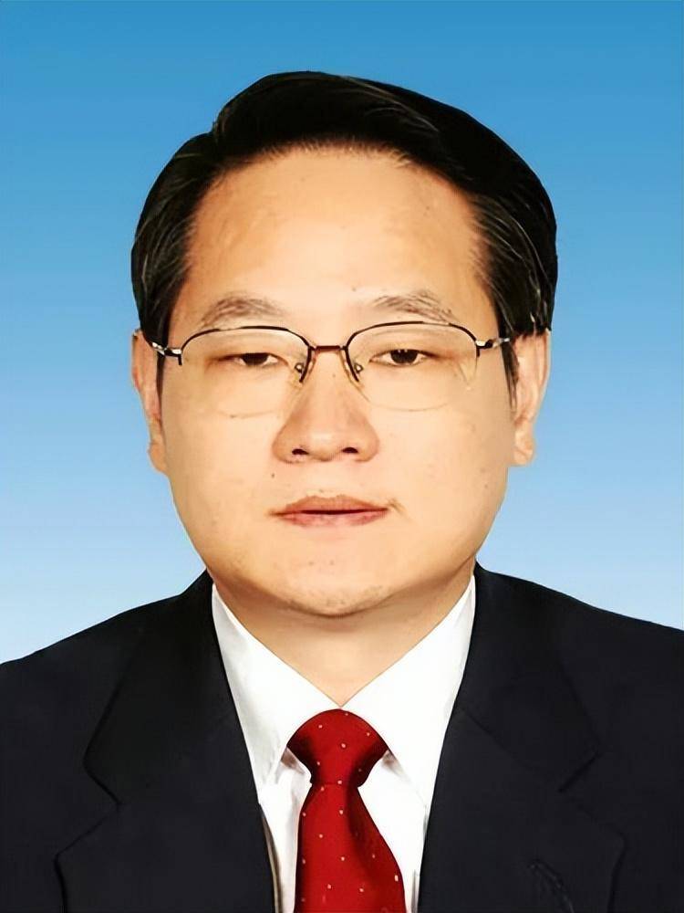 易炼红履新浙江，开启新的征程，易炼红履新浙江，新征程启航时刻