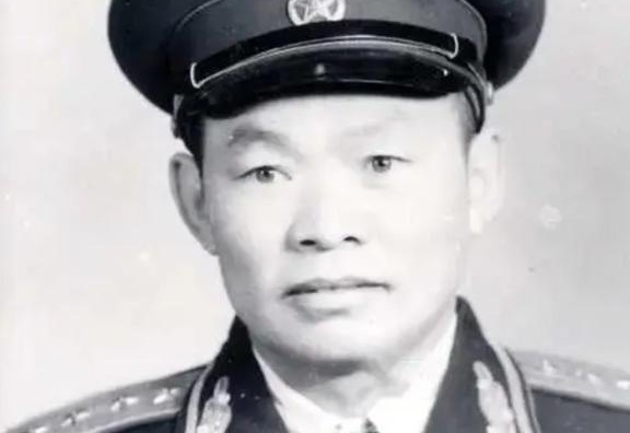 人民武装部的军衔图片，揭示军职荣誉与力量的象征，揭秘人民武装部军衔图片，军职荣誉与力量的象征解读