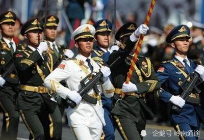 俄罗斯仪仗队亮相中国阅兵盛典，跨越国界的荣耀与友谊，中俄友谊见证，阅兵盛典上的俄罗斯仪仗队风采