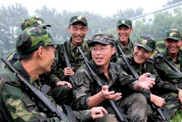 关于近视者能否上军校的探讨——以300度近视为例，探讨近视者能否报考军校——以近视300度为例