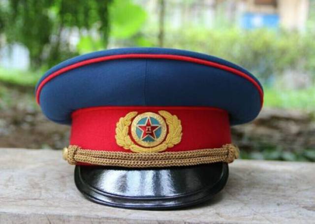 探索中国军事历史中的一部分，55式军帽，探索中国军事历史中的关键元素，55式军帽的起源与变迁