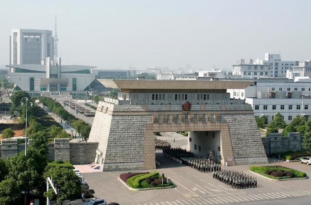 现任军队领导排名，现任军队领导排名
