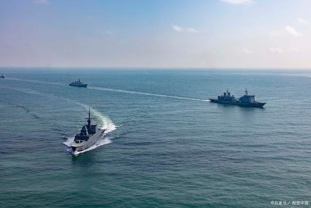 山东号穿越台湾海峡，展现国家力量与海洋自信，山东号穿越台湾海峡，彰显国家海洋力量与自信风采