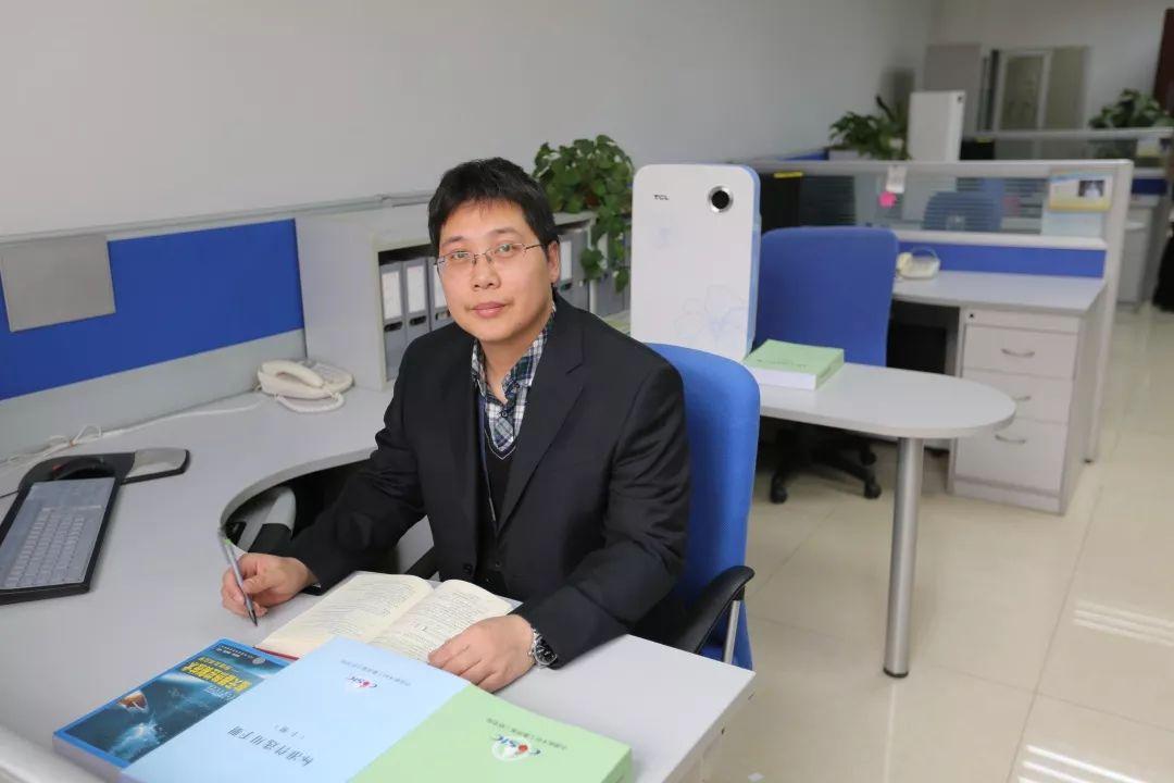 揭秘歼-35总师的身份，一位航空巨匠的传奇故事，揭秘歼-35总师身份，航空巨匠的传奇人生