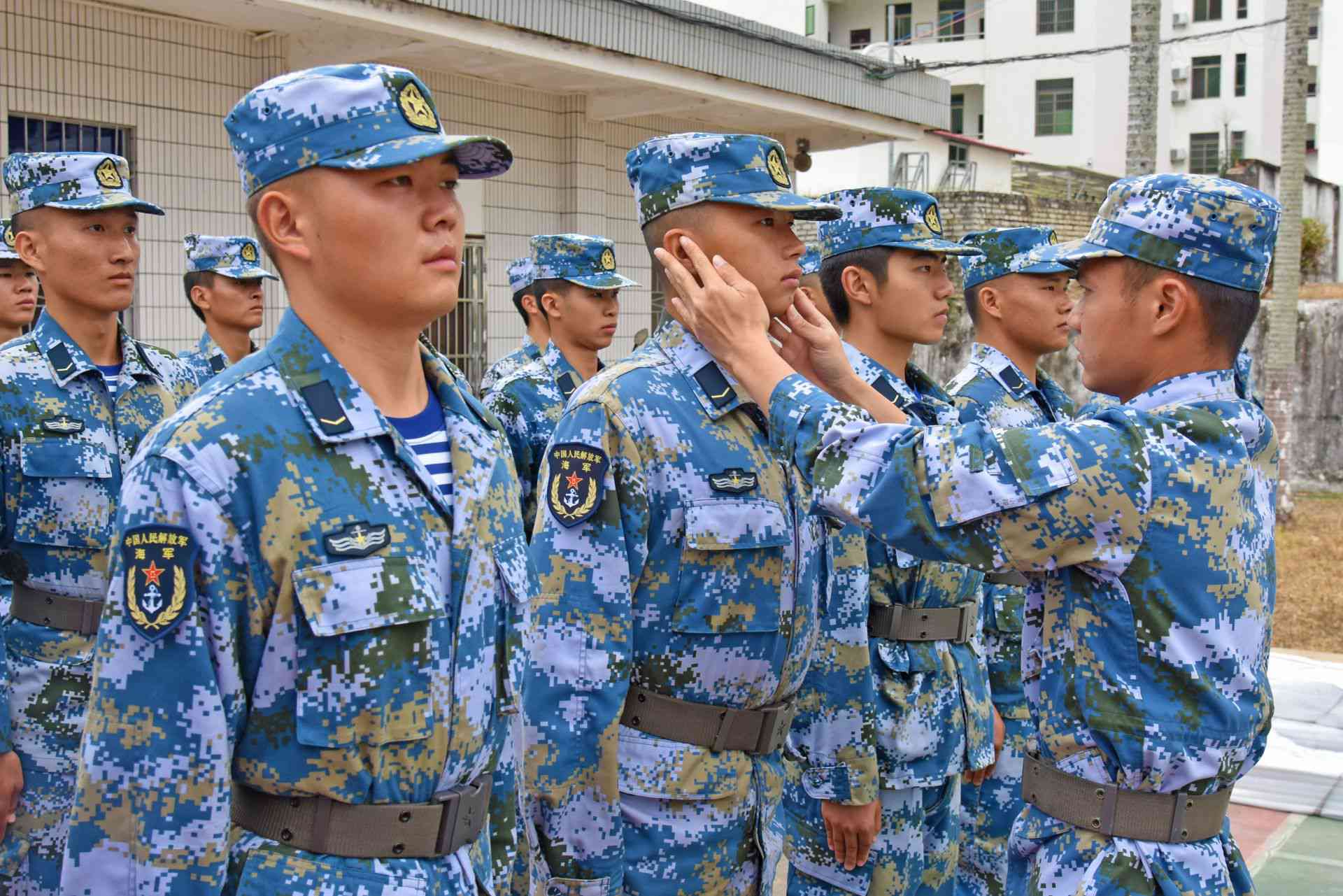 二次入伍，新兵连的挑战与机遇，二次入伍，新兵连的挑战与机遇