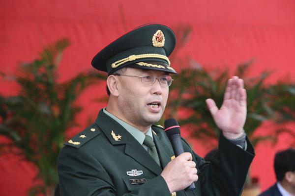中国陆军将军，英勇无畏的战士与卓越的领导者，中国陆军将军，英勇战士与卓越领导者的传奇