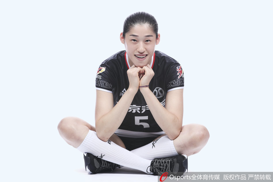 揭秘管家婆三肖必中一特，探索命运之轮的神秘面纱，揭秘命运之轮，管家婆三肖必中一特之神秘面纱探秘