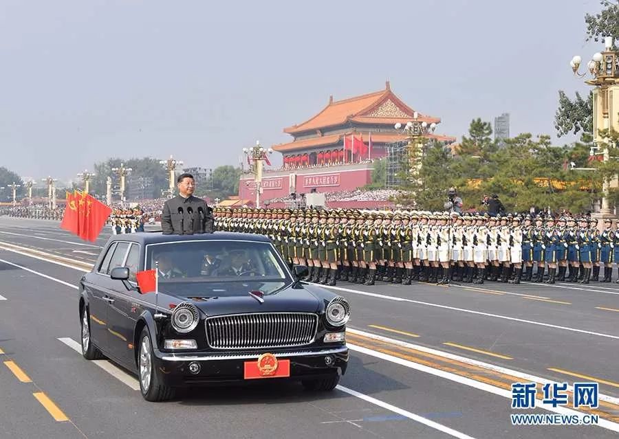 2009国庆阅兵解说背后的声音——解说员的职责与荣耀，国庆阅兵解说背后的故事，解说员的职责与荣耀