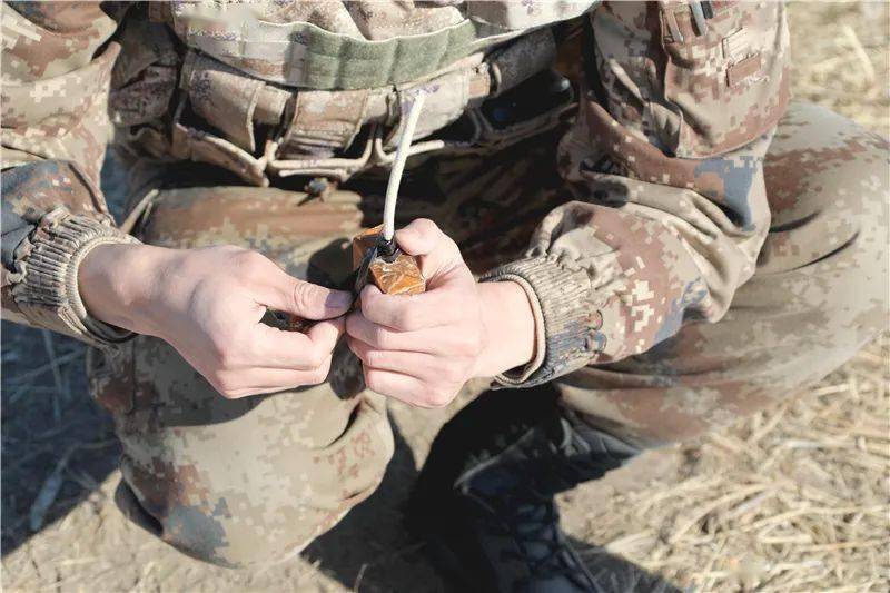新兵下连老兵的作业，传承与成长，新兵下连老兵作业，传承与成长的交织