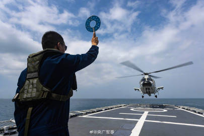 新浪微博著名的军事博主，深度解读军事热点，引领军事话题风潮，新浪军事博主深度解读热点，引领军事话题风潮