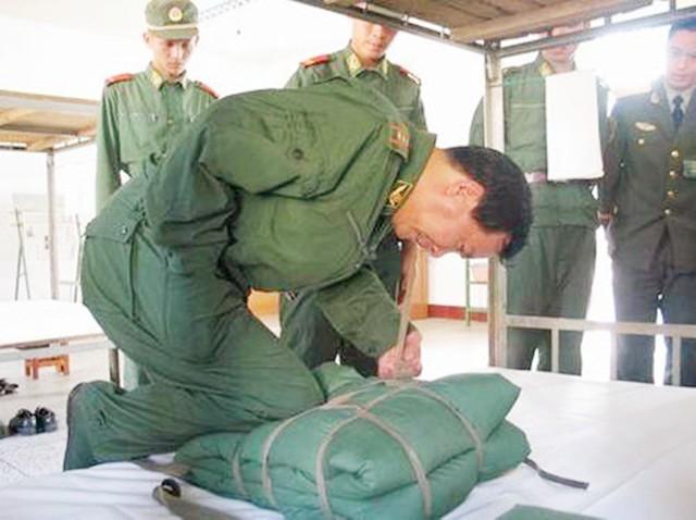 老山英雄丁晓兵，铁血军魂的荣耀，老山英雄丁晓兵，铁血军魂的荣耀时刻