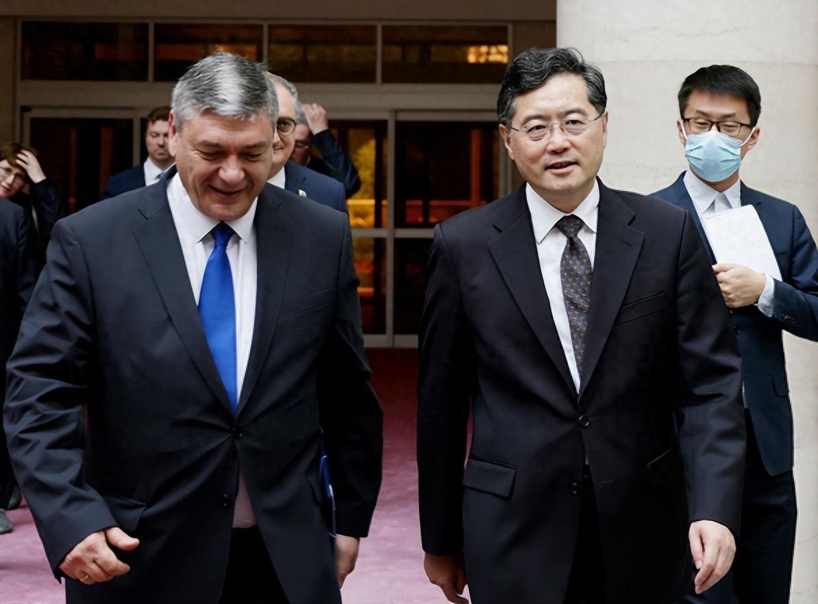 普京的选择与中国的应对，一种战略视角的解读，普京的选择与中国的应对，战略视角下的解读