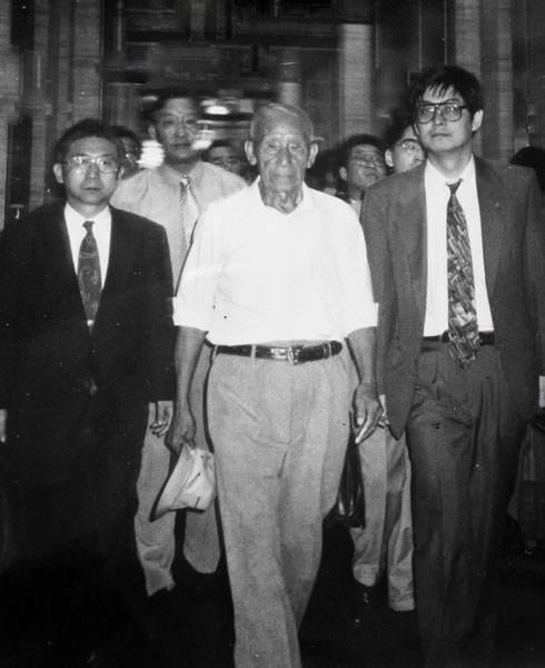 猎人学校毕业回国后的多元发展路径与影响分析，猎人学校归国后的多元发展路径及其影响分析